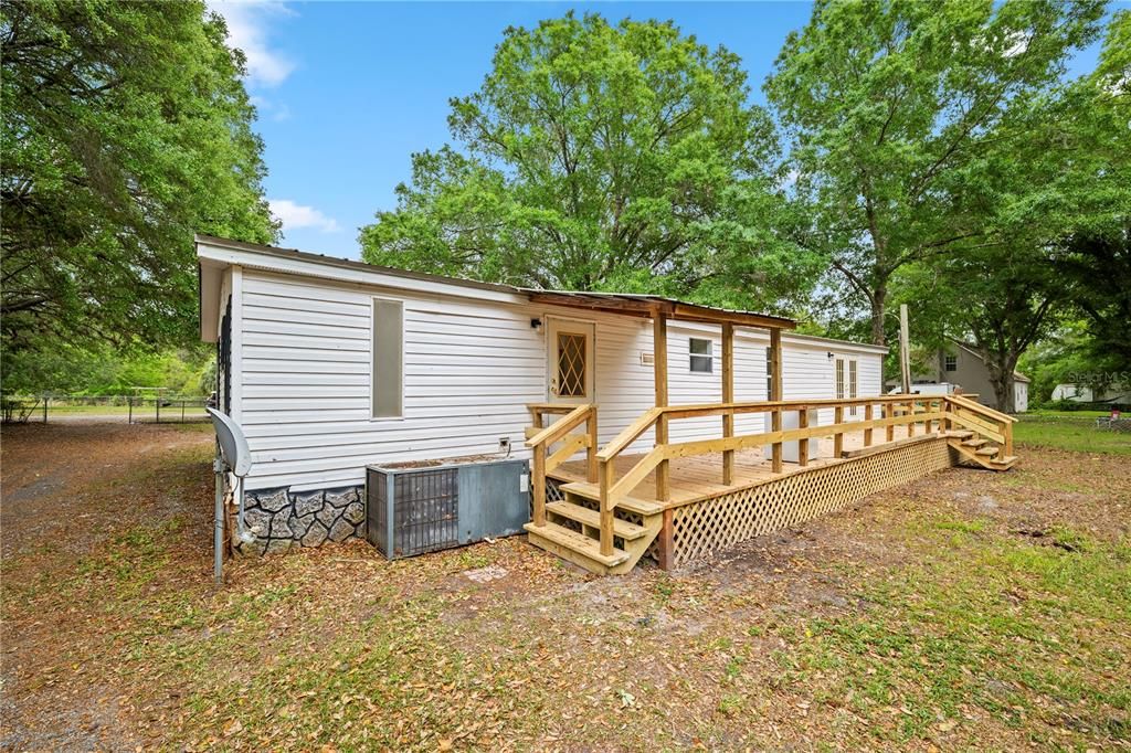 For Sale: $289,900 (5 beds, 4 baths, 2603 Square Feet)