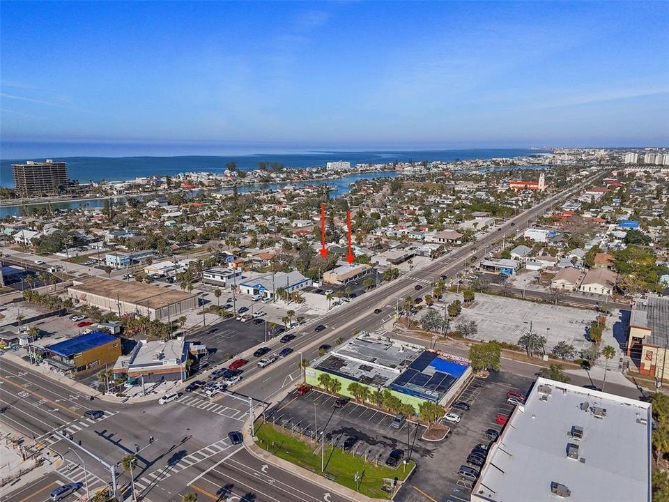 En Venta: $300,000 (0.12 acres)