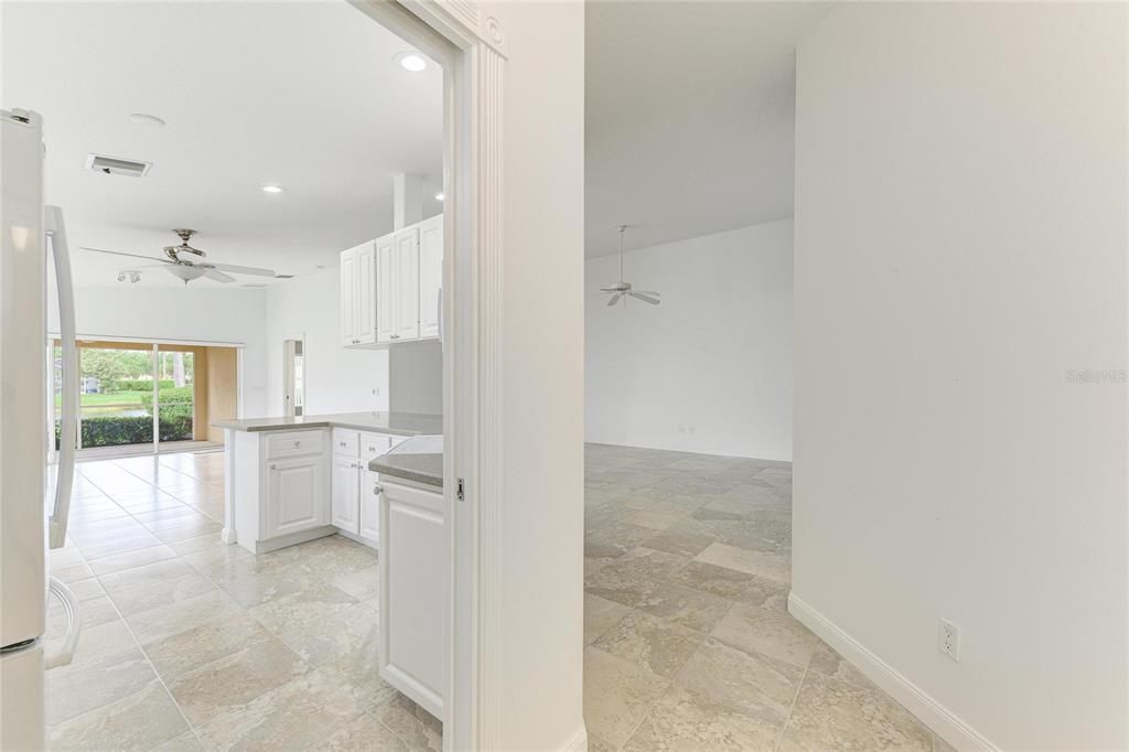 Activo con contrato: $345,000 (2 camas, 2 baños, 1513 Pies cuadrados)