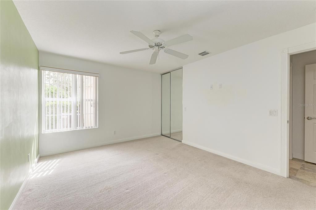 Activo con contrato: $345,000 (2 camas, 2 baños, 1513 Pies cuadrados)