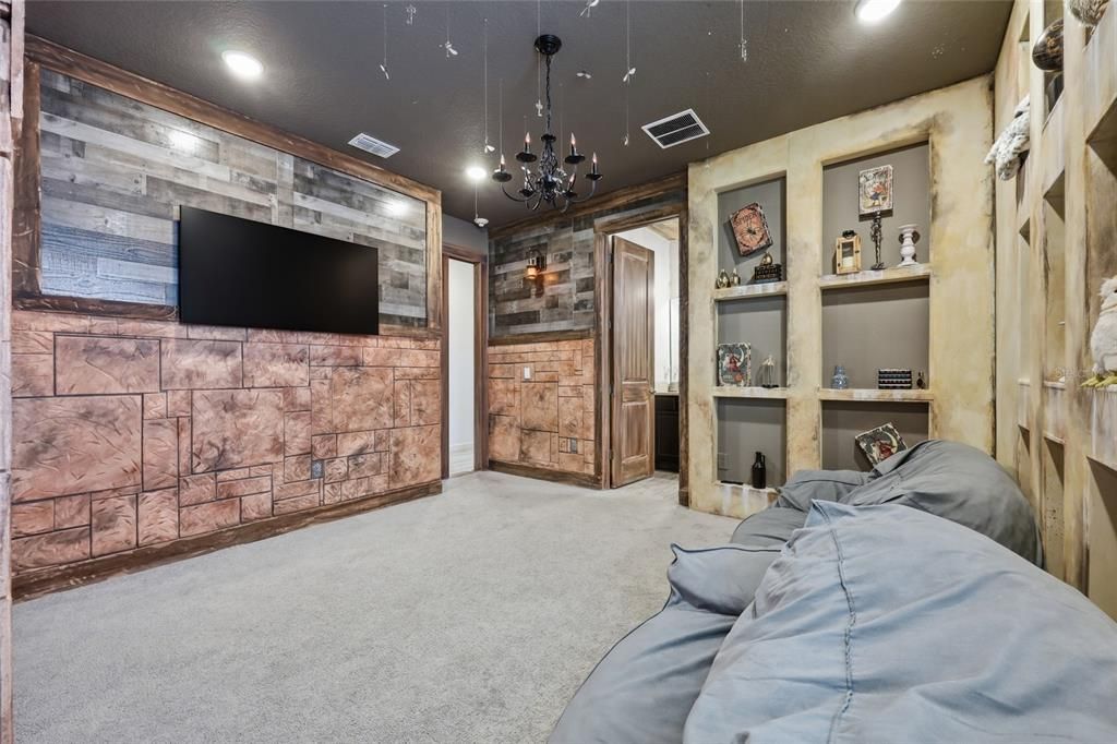 For Sale: $1,799,000 (13 beds, 11 baths, 5504 Square Feet)