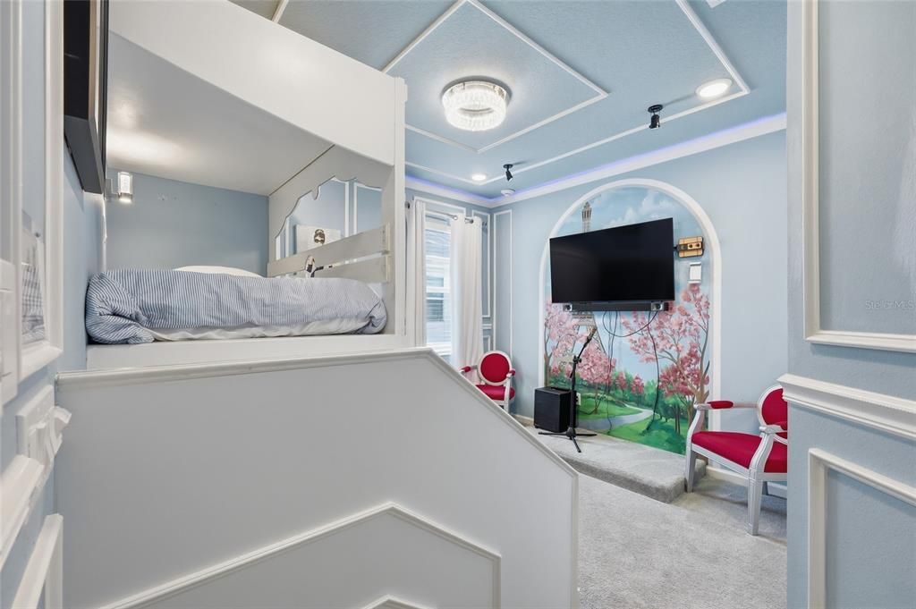 For Sale: $1,799,000 (13 beds, 11 baths, 5504 Square Feet)