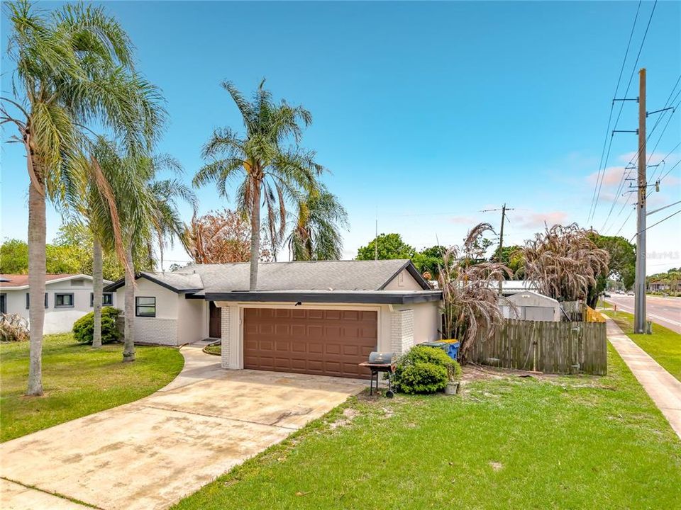 For Sale: $279,900 (3 beds, 2 baths, 1227 Square Feet)