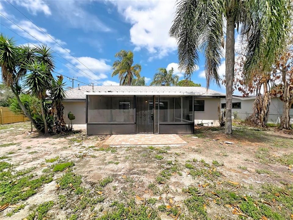 For Sale: $279,900 (3 beds, 2 baths, 1227 Square Feet)