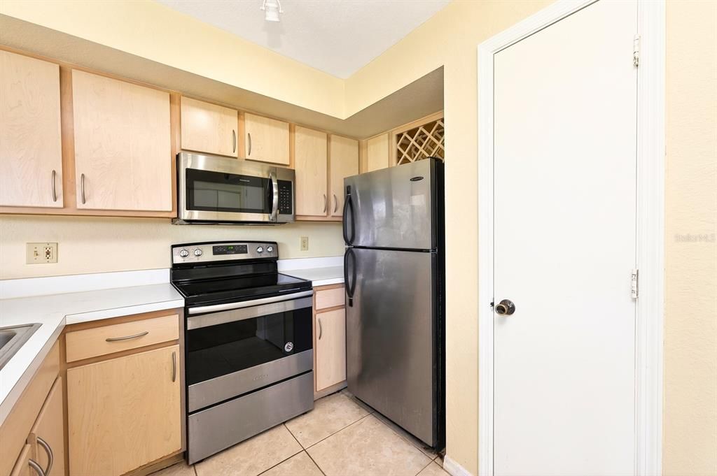 Activo con contrato: $155,000 (2 camas, 1 baños, 1021 Pies cuadrados)