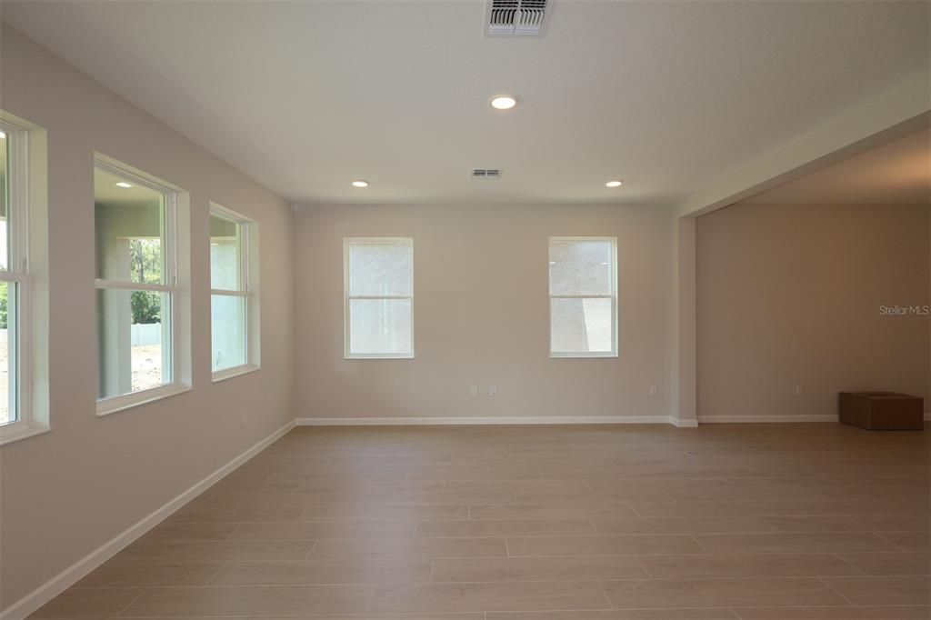 For Sale: $659,990 (5 beds, 4 baths, 3120 Square Feet)