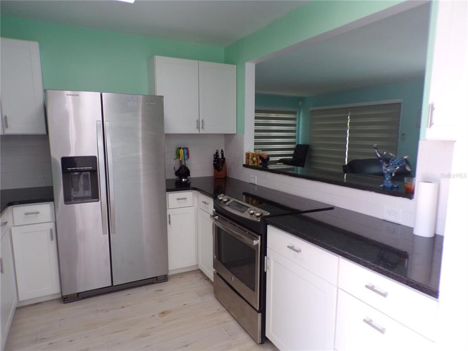 В аренду: $3,000 (3 спален, 2 ванн, 1346 Квадратных фут)