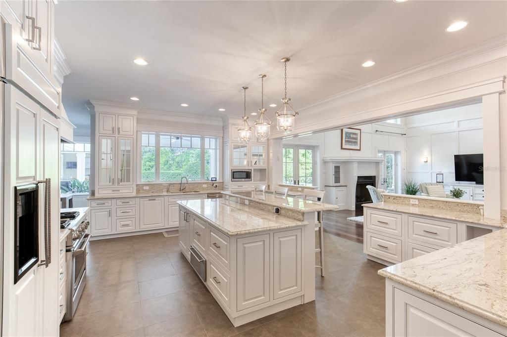 For Sale: $2,200,000 (5 beds, 4 baths, 7027 Square Feet)