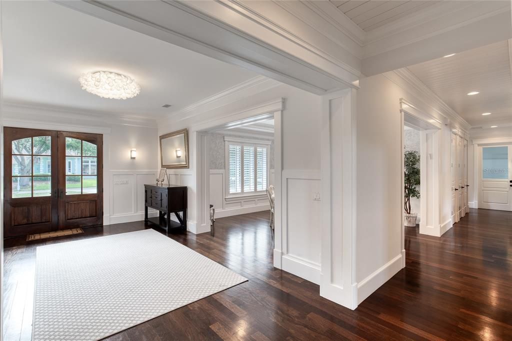 For Sale: $2,200,000 (5 beds, 4 baths, 7027 Square Feet)