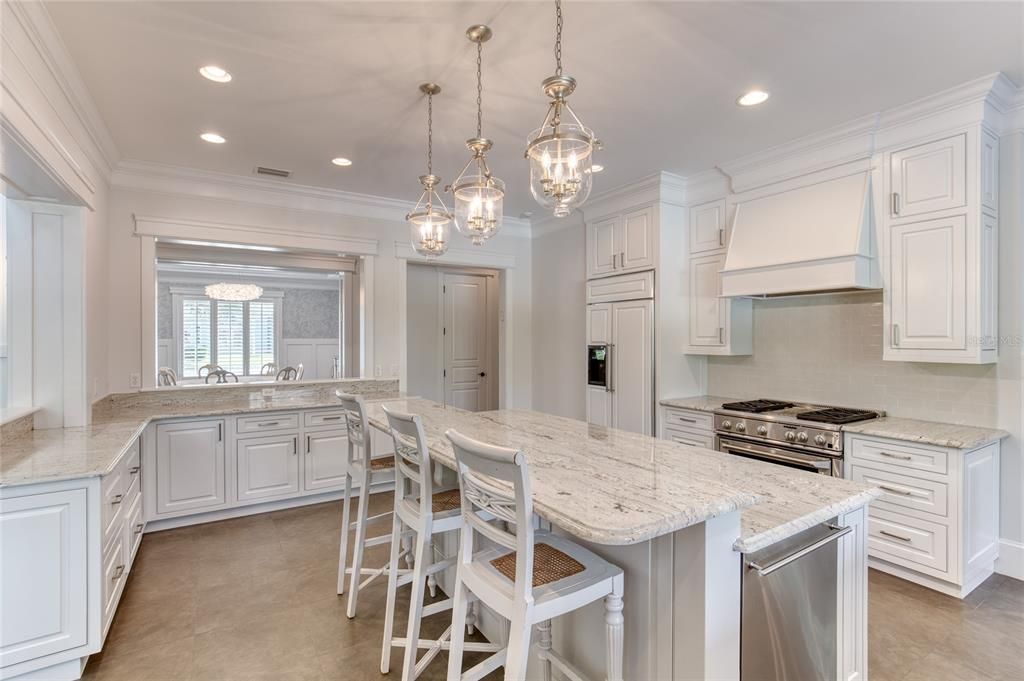 For Sale: $2,200,000 (5 beds, 4 baths, 7027 Square Feet)