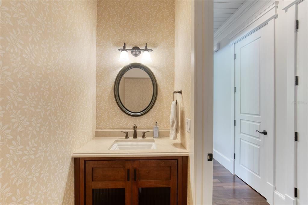For Sale: $2,200,000 (5 beds, 4 baths, 7027 Square Feet)
