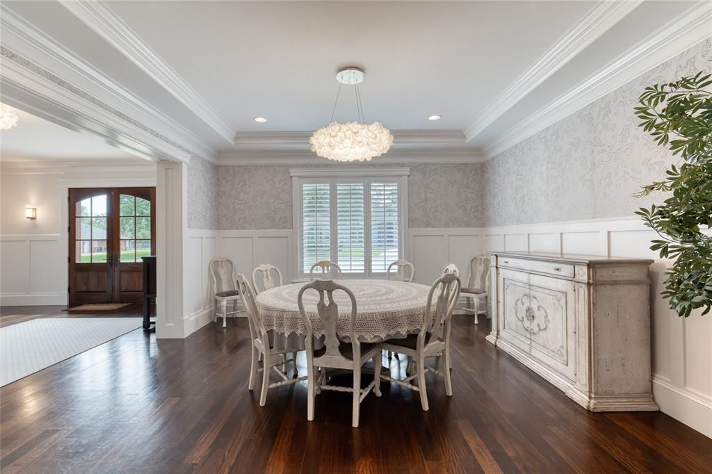 For Sale: $2,200,000 (5 beds, 4 baths, 7027 Square Feet)