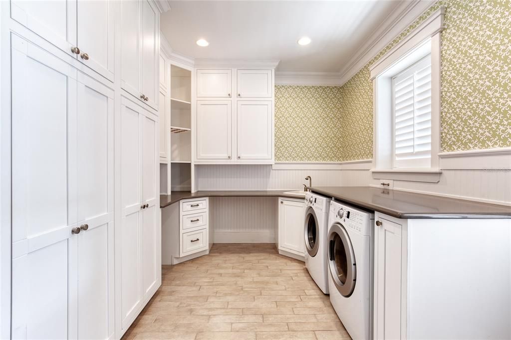 For Sale: $2,200,000 (5 beds, 4 baths, 7027 Square Feet)