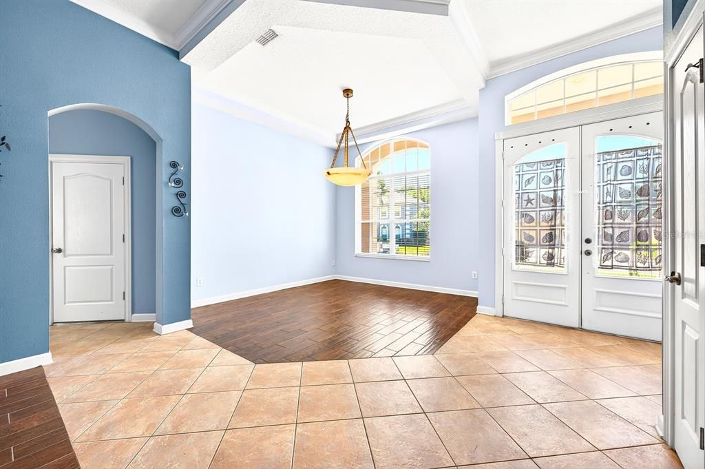 En Venta: $700,000 (4 camas, 3 baños, 2604 Pies cuadrados)