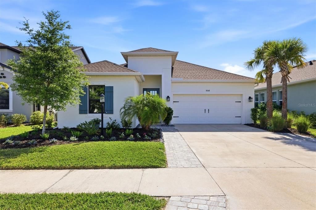 Activo con contrato: $649,950 (4 camas, 3 baños, 2399 Pies cuadrados)