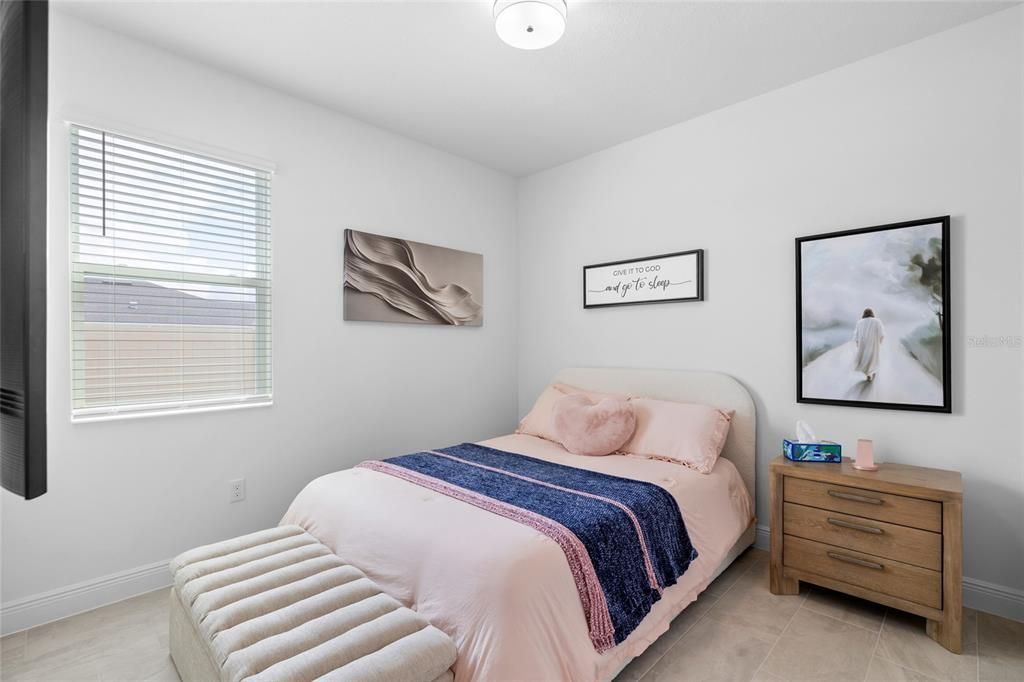 Activo con contrato: $462,900 (4 camas, 2 baños, 2168 Pies cuadrados)