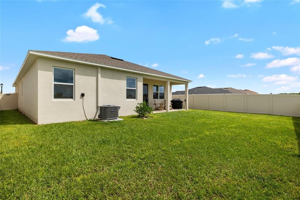 Activo con contrato: $462,900 (4 camas, 2 baños, 2168 Pies cuadrados)