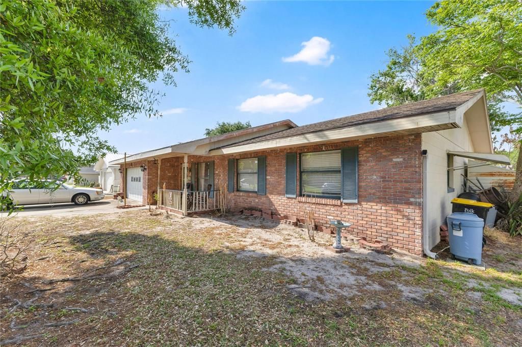 Active With Contract: $185,000 (3 beds, 2 baths, 1436 Square Feet)
