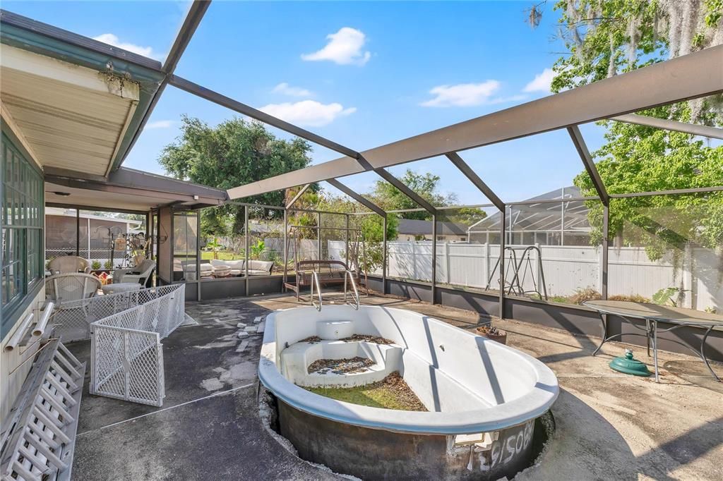 Active With Contract: $185,000 (3 beds, 2 baths, 1436 Square Feet)