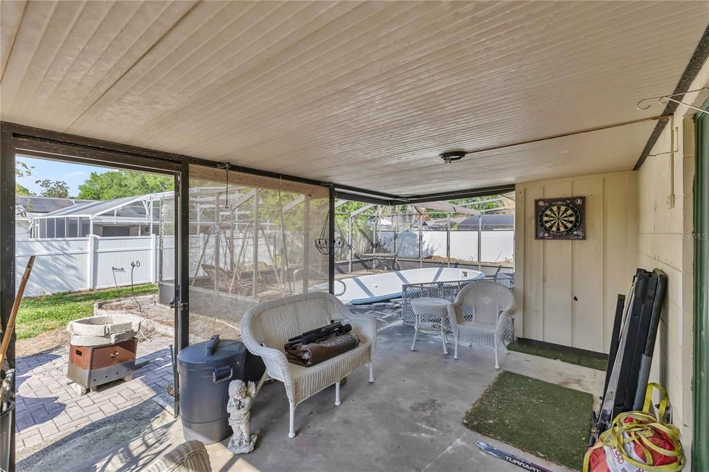 Active With Contract: $185,000 (3 beds, 2 baths, 1436 Square Feet)