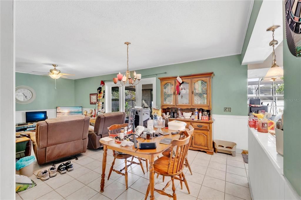 Active With Contract: $185,000 (3 beds, 2 baths, 1436 Square Feet)