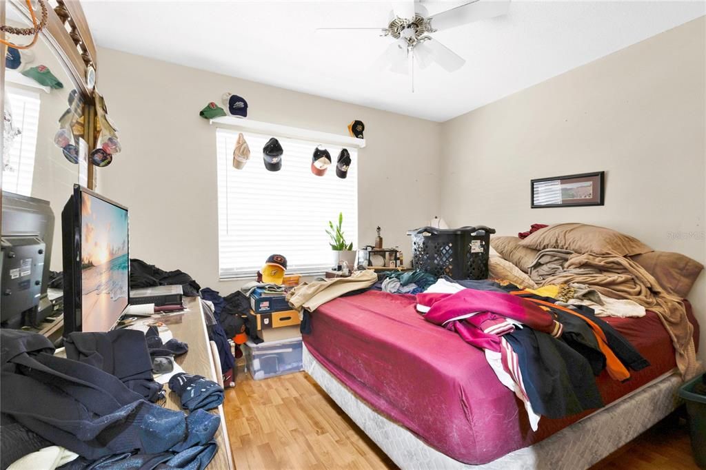 Active With Contract: $185,000 (3 beds, 2 baths, 1436 Square Feet)