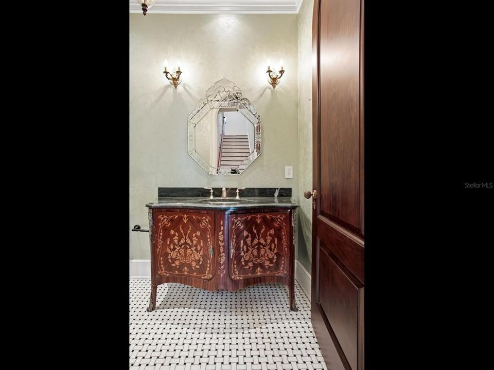 En Venta: $8,499,000 (6 camas, 6 baños, 7894 Pies cuadrados)