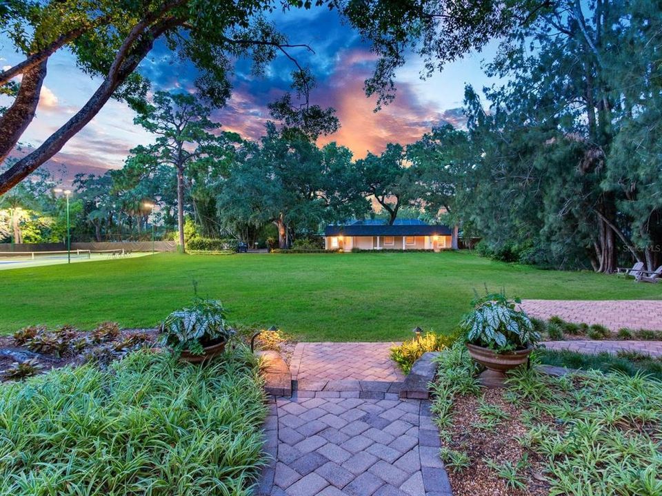 En Venta: $8,499,000 (6 camas, 6 baños, 7894 Pies cuadrados)