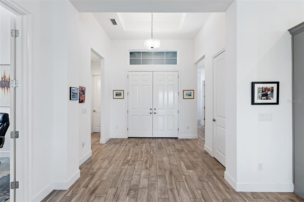 Active With Contract: $599,000 (3 beds, 3 baths, 2380 Square Feet)