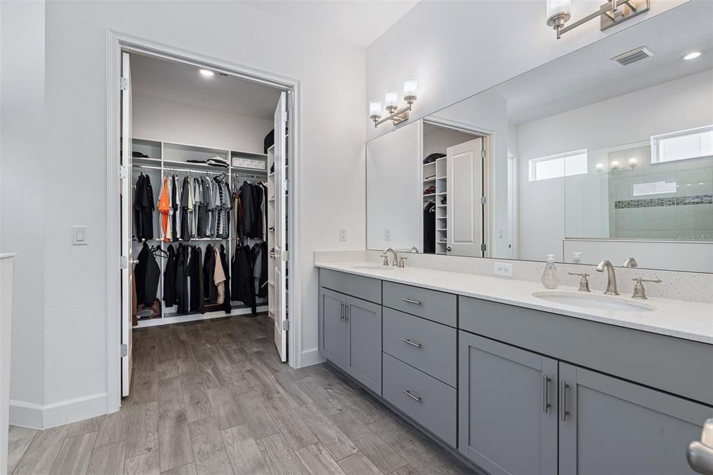 Active With Contract: $599,000 (3 beds, 3 baths, 2380 Square Feet)