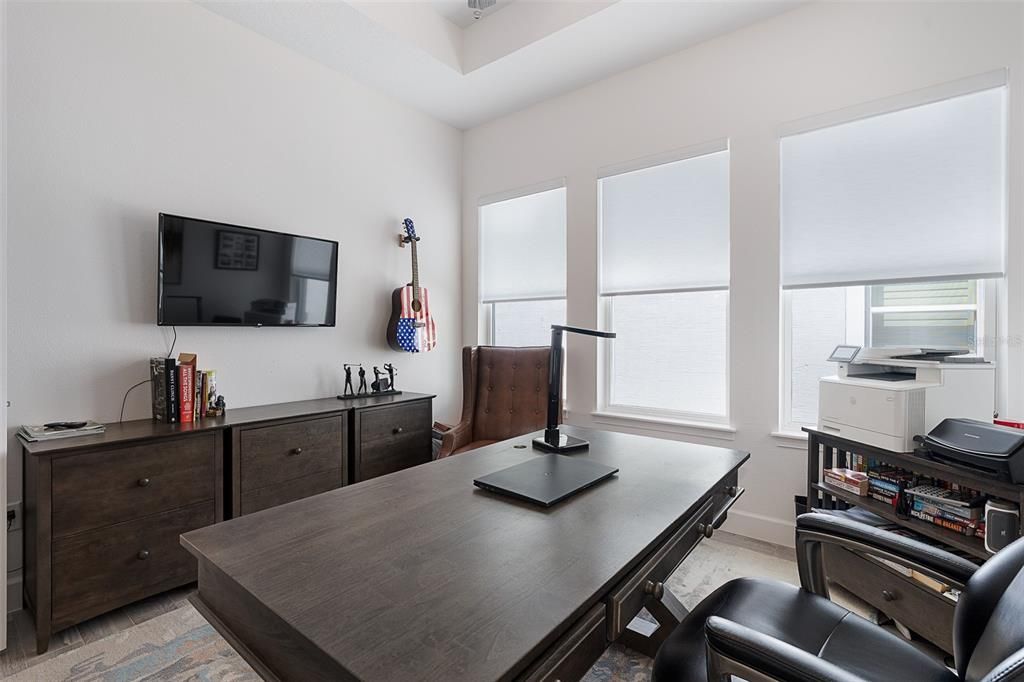 Active With Contract: $599,000 (3 beds, 3 baths, 2380 Square Feet)