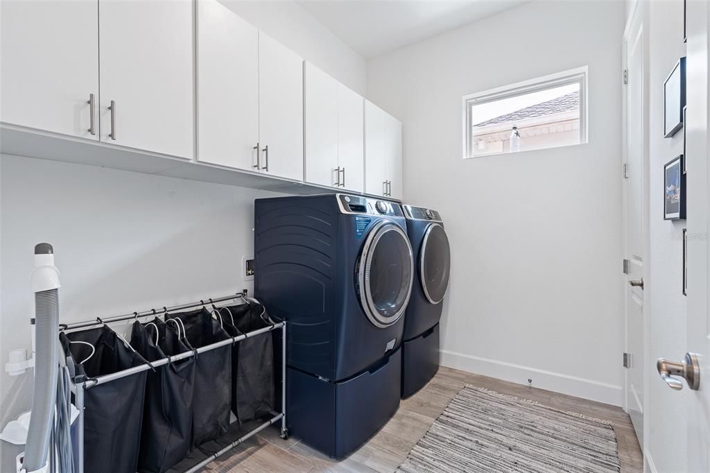 Active With Contract: $599,000 (3 beds, 3 baths, 2380 Square Feet)