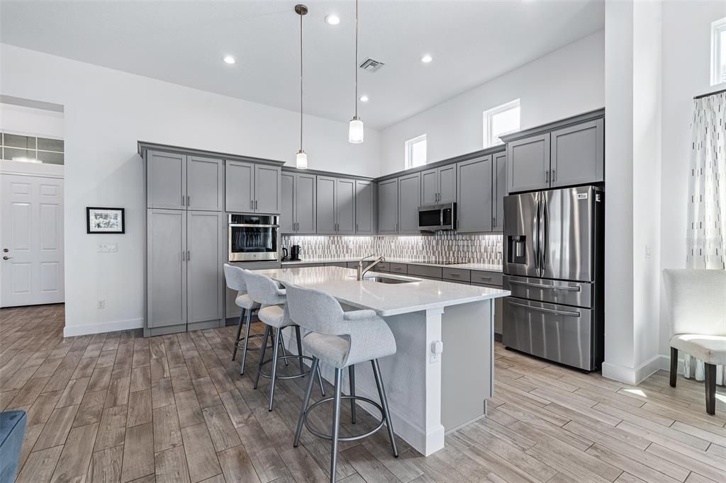 Active With Contract: $599,000 (3 beds, 3 baths, 2380 Square Feet)