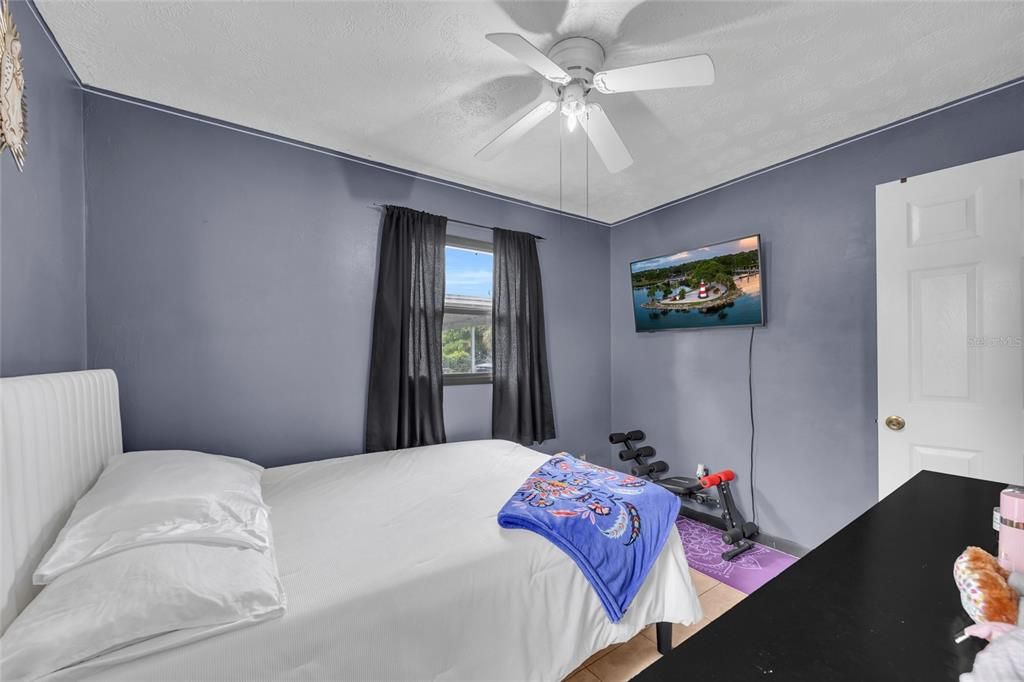 Activo con contrato: $220,000 (3 camas, 1 baños, 1119 Pies cuadrados)