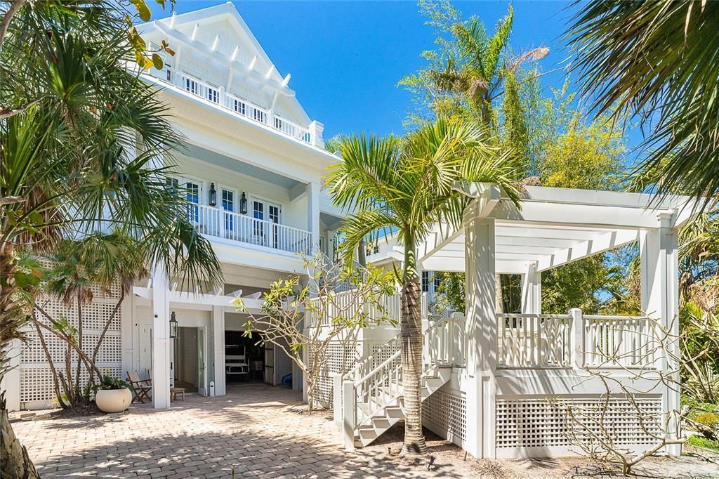 For Sale: $4,300,000 (3 beds, 4 baths, 4070 Square Feet)