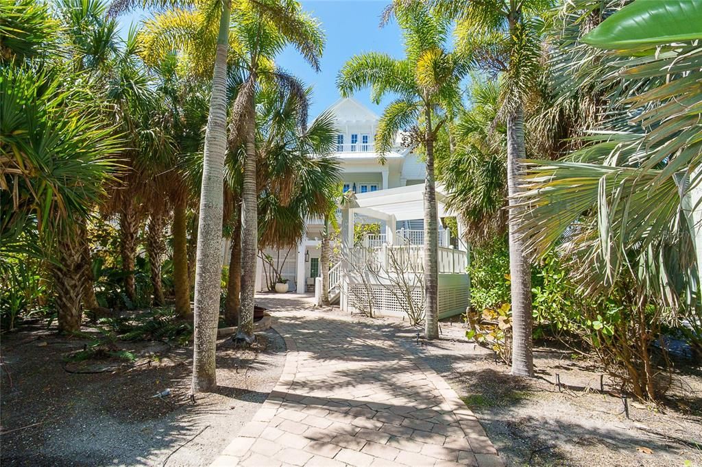 For Sale: $4,300,000 (3 beds, 4 baths, 4070 Square Feet)