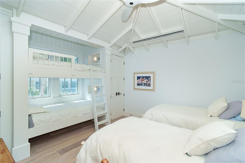 For Sale: $4,300,000 (3 beds, 4 baths, 4070 Square Feet)
