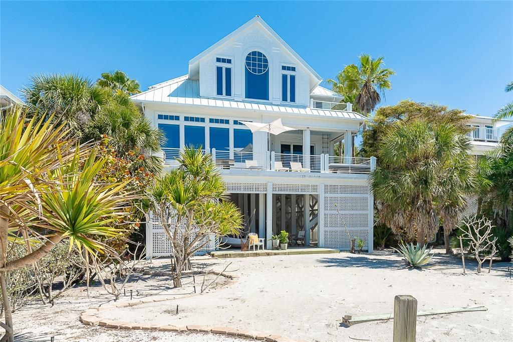 For Sale: $4,300,000 (3 beds, 4 baths, 4070 Square Feet)