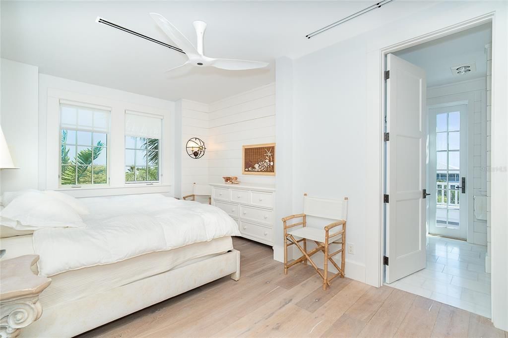 For Sale: $4,300,000 (3 beds, 4 baths, 4070 Square Feet)