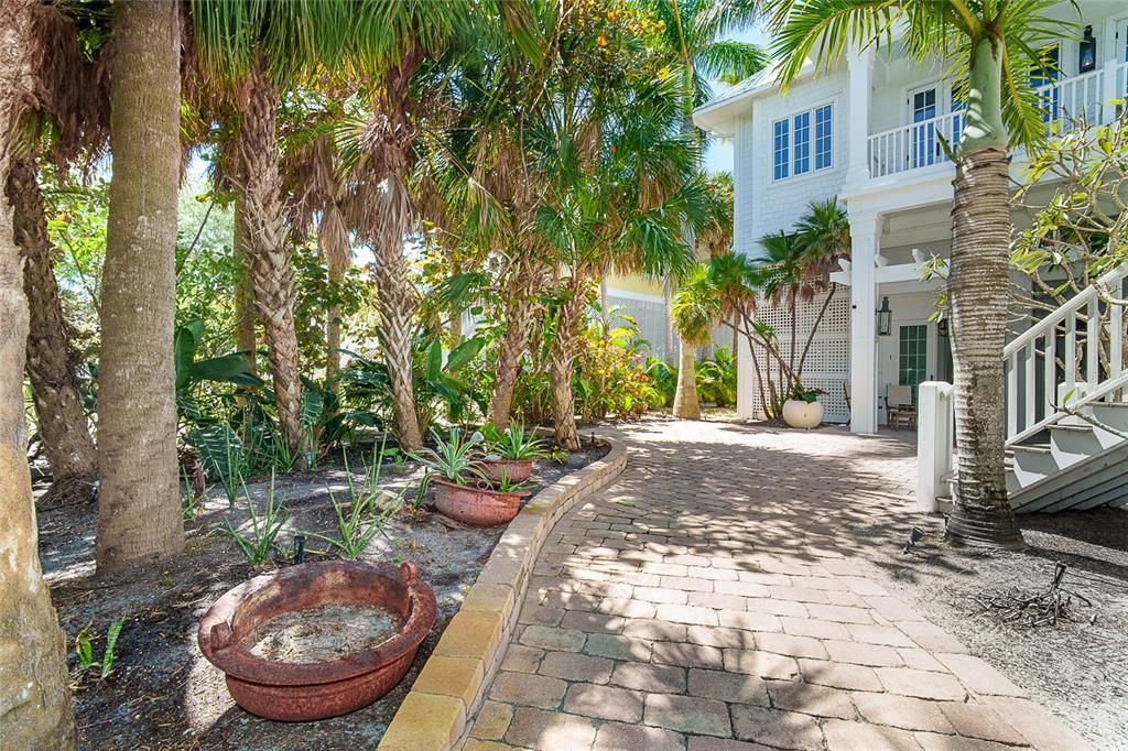 For Sale: $4,300,000 (3 beds, 4 baths, 4070 Square Feet)