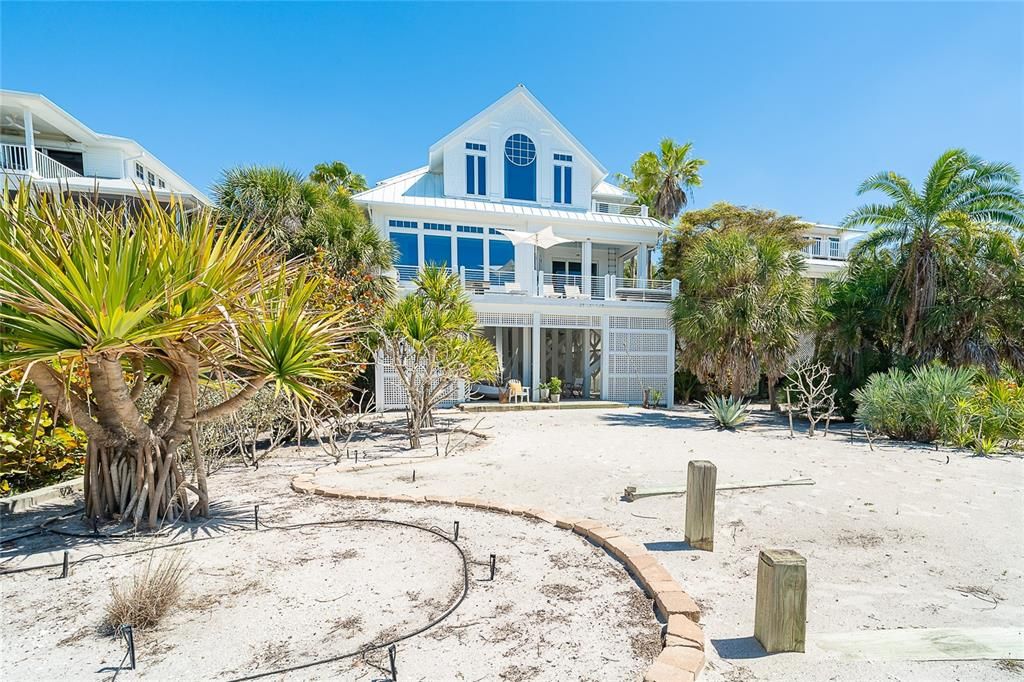 For Sale: $4,300,000 (3 beds, 4 baths, 4070 Square Feet)