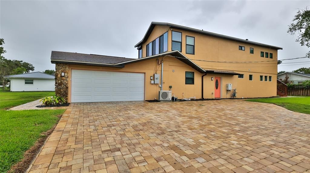 For Sale: $799,000 (4 beds, 3 baths, 2984 Square Feet)