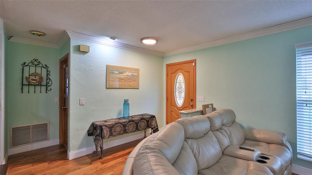 For Sale: $799,000 (4 beds, 3 baths, 2984 Square Feet)