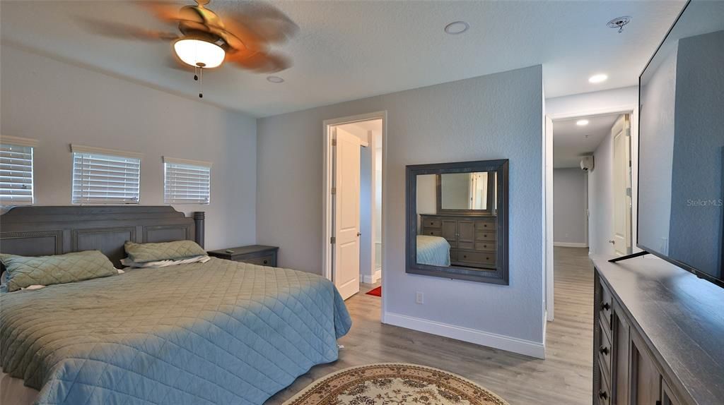For Sale: $799,000 (4 beds, 3 baths, 2984 Square Feet)
