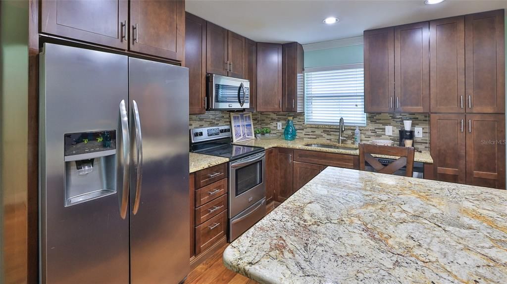 For Sale: $799,000 (4 beds, 3 baths, 2984 Square Feet)