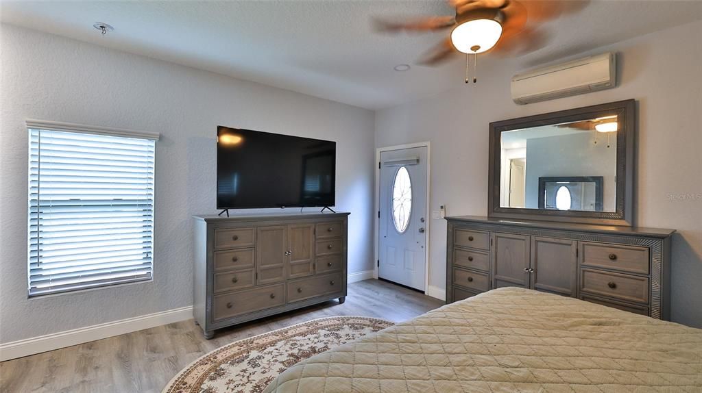 For Sale: $799,000 (4 beds, 3 baths, 2984 Square Feet)