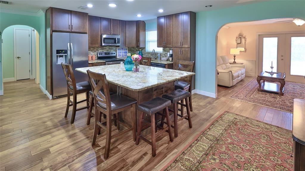 For Sale: $799,000 (4 beds, 3 baths, 2984 Square Feet)