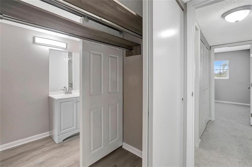 В аренду: $1,600 (2 спален, 1 ванн, 1068 Квадратных фут)