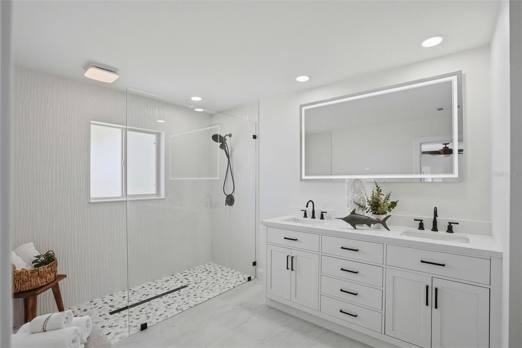 For Sale: $1,300,000 (3 beds, 2 baths, 1854 Square Feet)