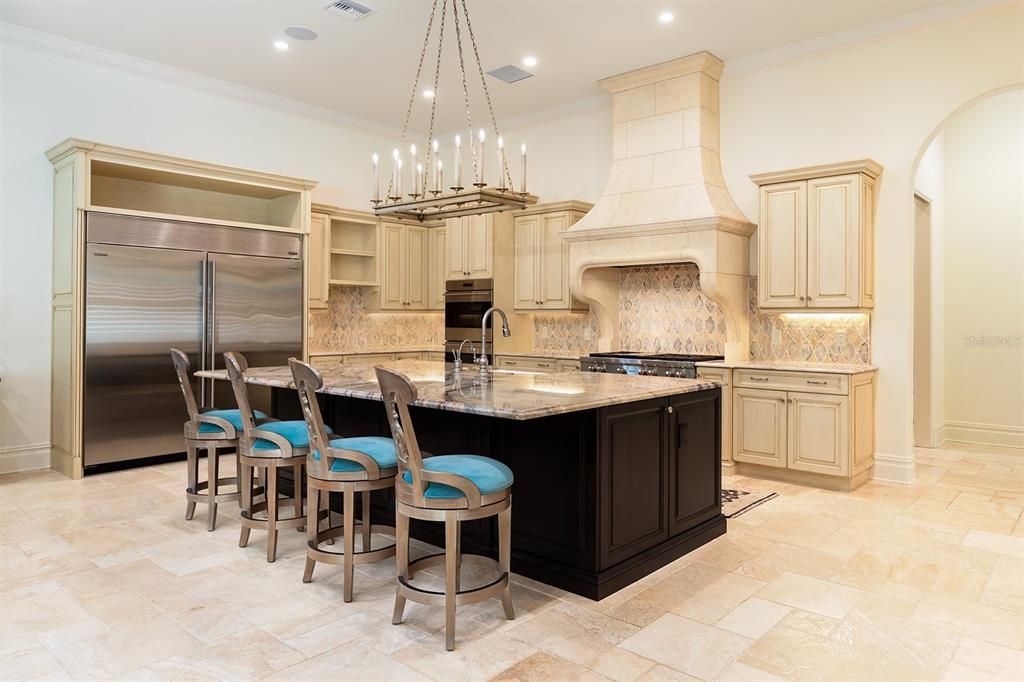 For Sale: $4,450,000 (3 beds, 3 baths, 5004 Square Feet)